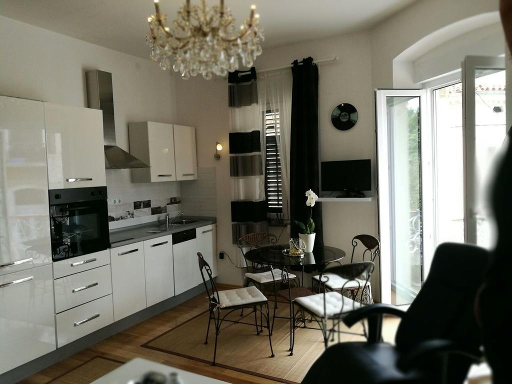 Ana Apartment Pula Exteriér fotografie