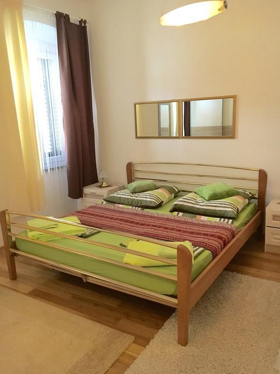 Ana Apartment Pula Exteriér fotografie