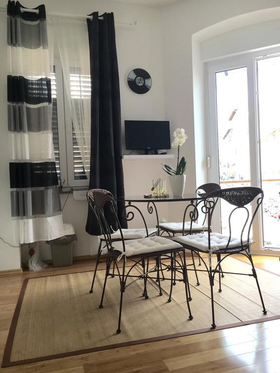 Ana Apartment Pula Exteriér fotografie